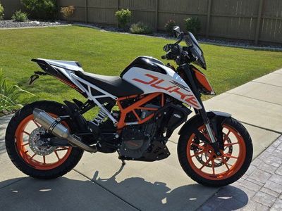 2019 Duke 390