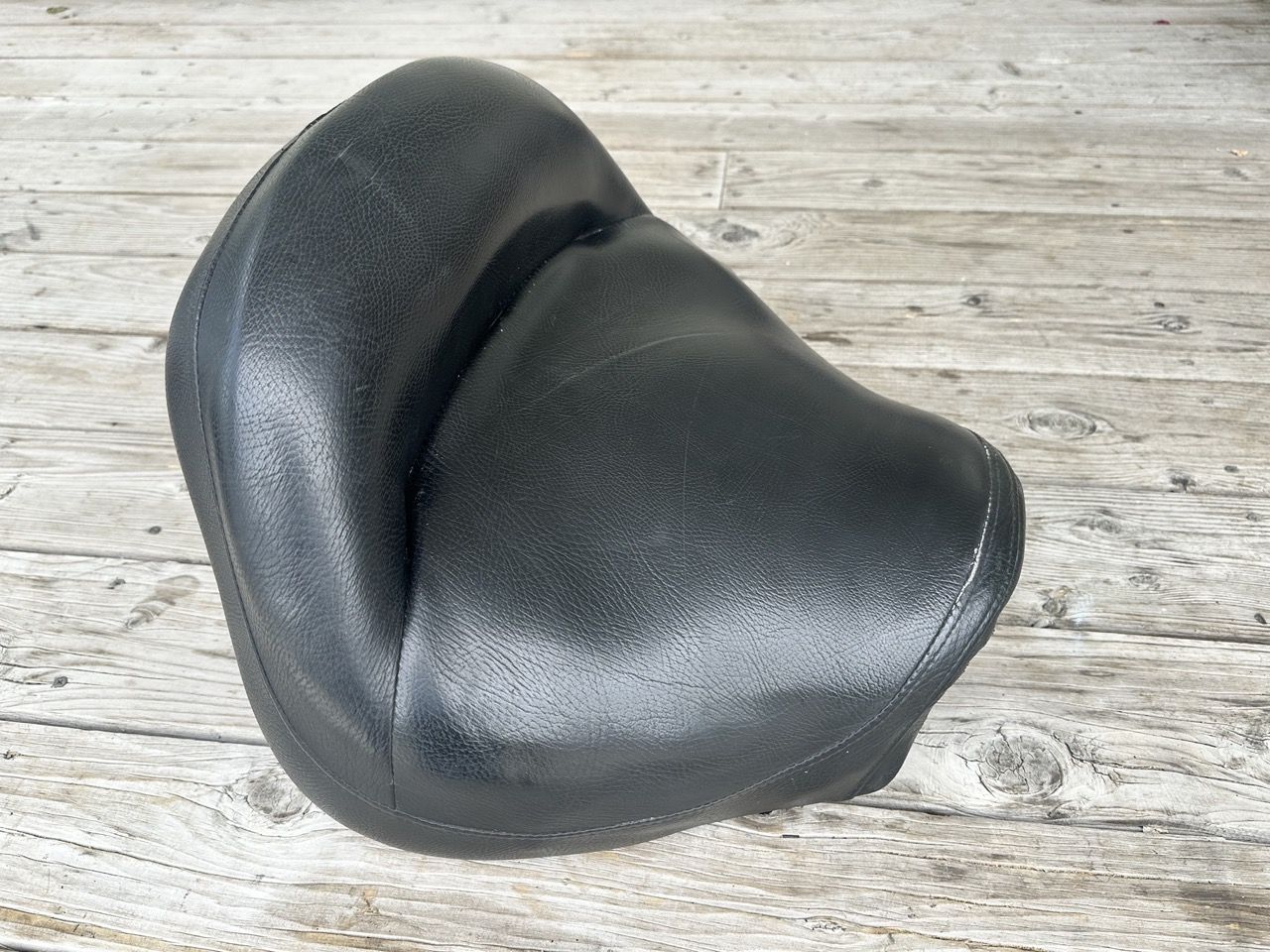 Yamaha RS Venture / Midnight, 2nd Gen XVZ1300 99-13 - Custom Rider Seat
