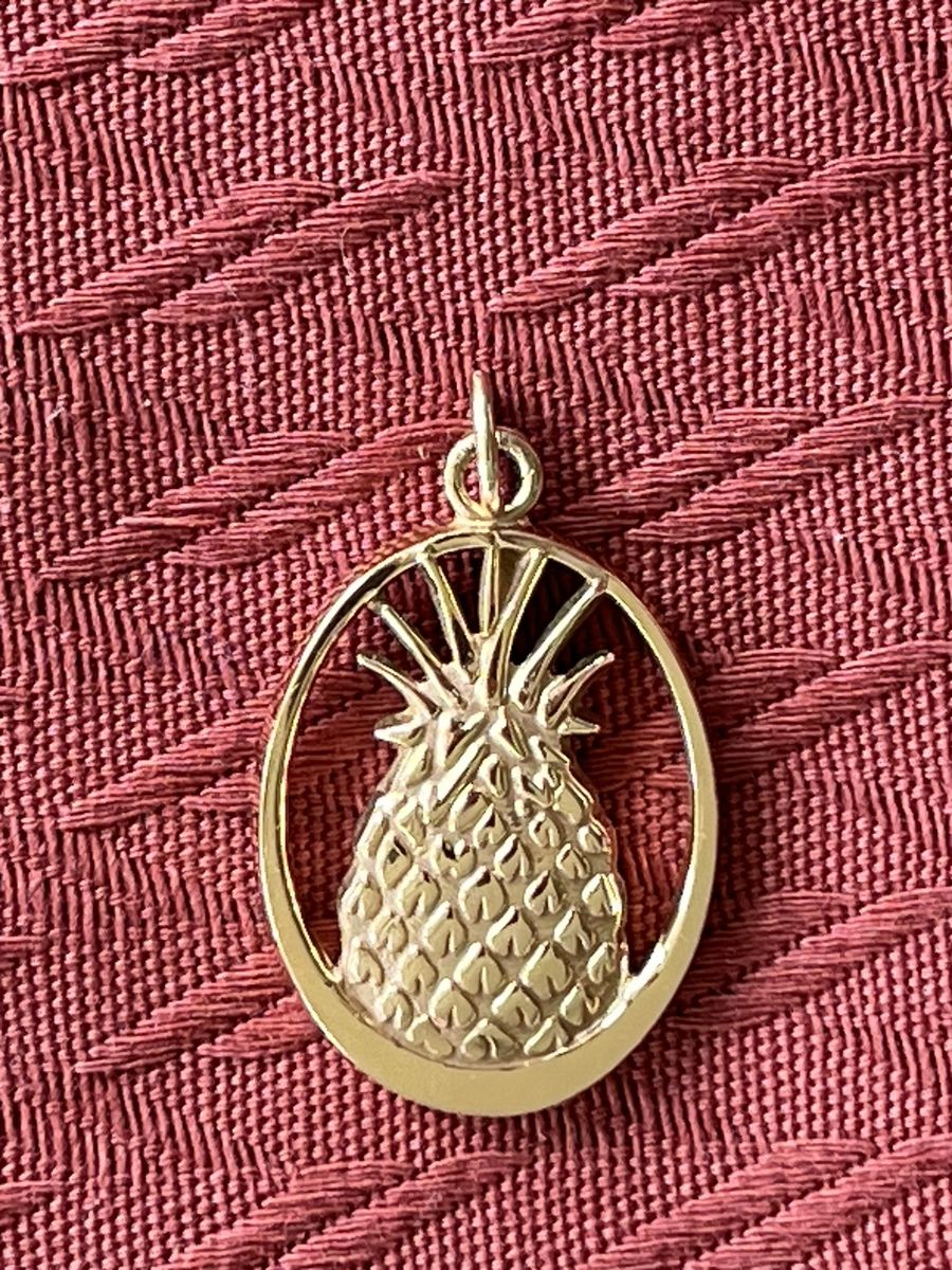 14K Yellow Gold Pineapple Pendant 5g Vintage 1999 GE Capital Hawaii Award Charm