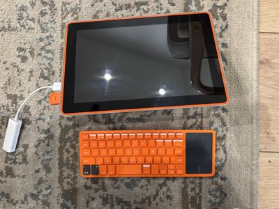 Kano Computer Kit Complete (2017) — Raspberry Pi 3 Model B, screen + keyboard