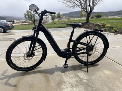 Open box Specialized Turbo Como 4.0 in Gloss Metal