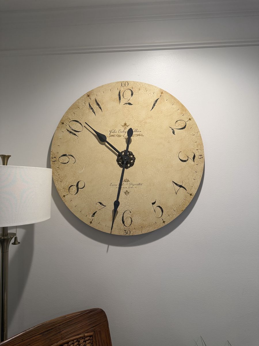 Large Vintage Style Round Wall Clock with Distressed Crackle Finish