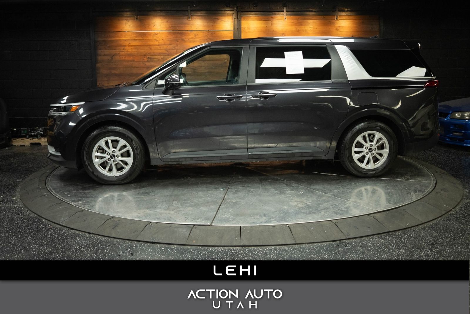 2024 Kia Carnival LX