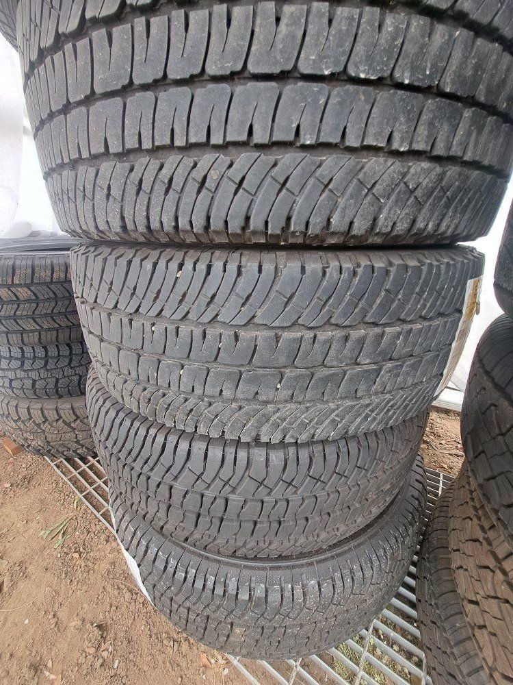 LT 275 70 18 Michelin AT2  load E