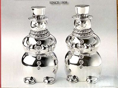 BRAND NEW - International Silver Company Snowmen Salt and Pepper Set -In Original Packing - C PICS