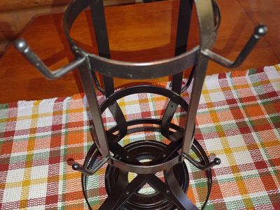Metal Rotating Mug Tree