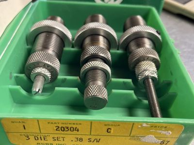 38 S&W die set.