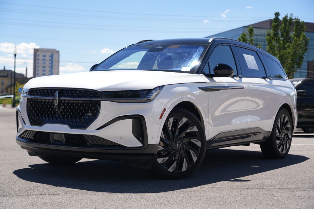 2024 Lincoln Nautilus Hybrid Reserve
