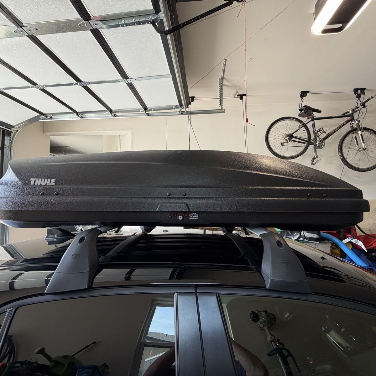 Thule Pulse Large Rooftop Cargo Box - 16 cu ft - Matte Black