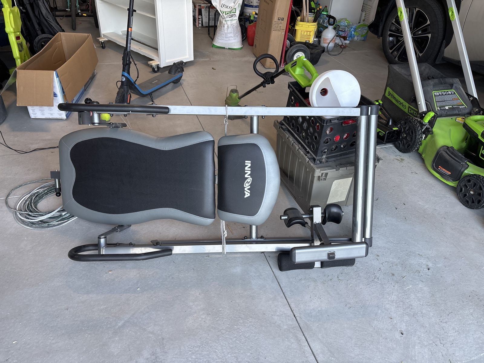 INNOVA Fitness AB Bench Adjustable Sit-Up & Crunch Assistant