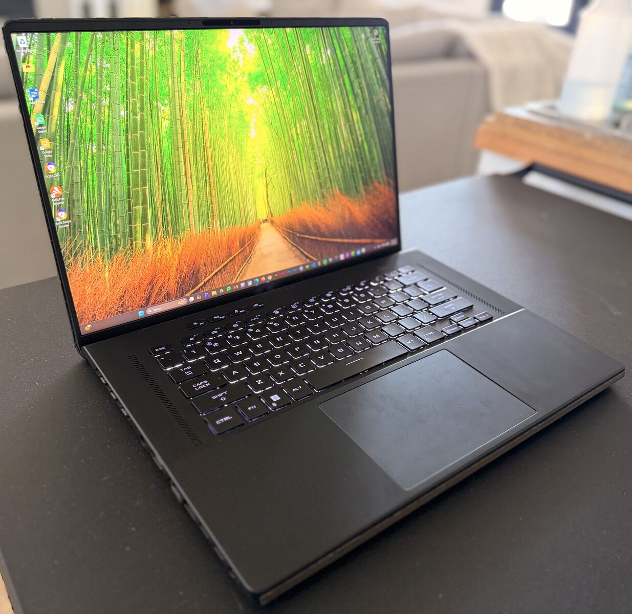 Asus Gaming ROG laptop, i9, RTX 3070, 16 GB RAM, lightly used with box