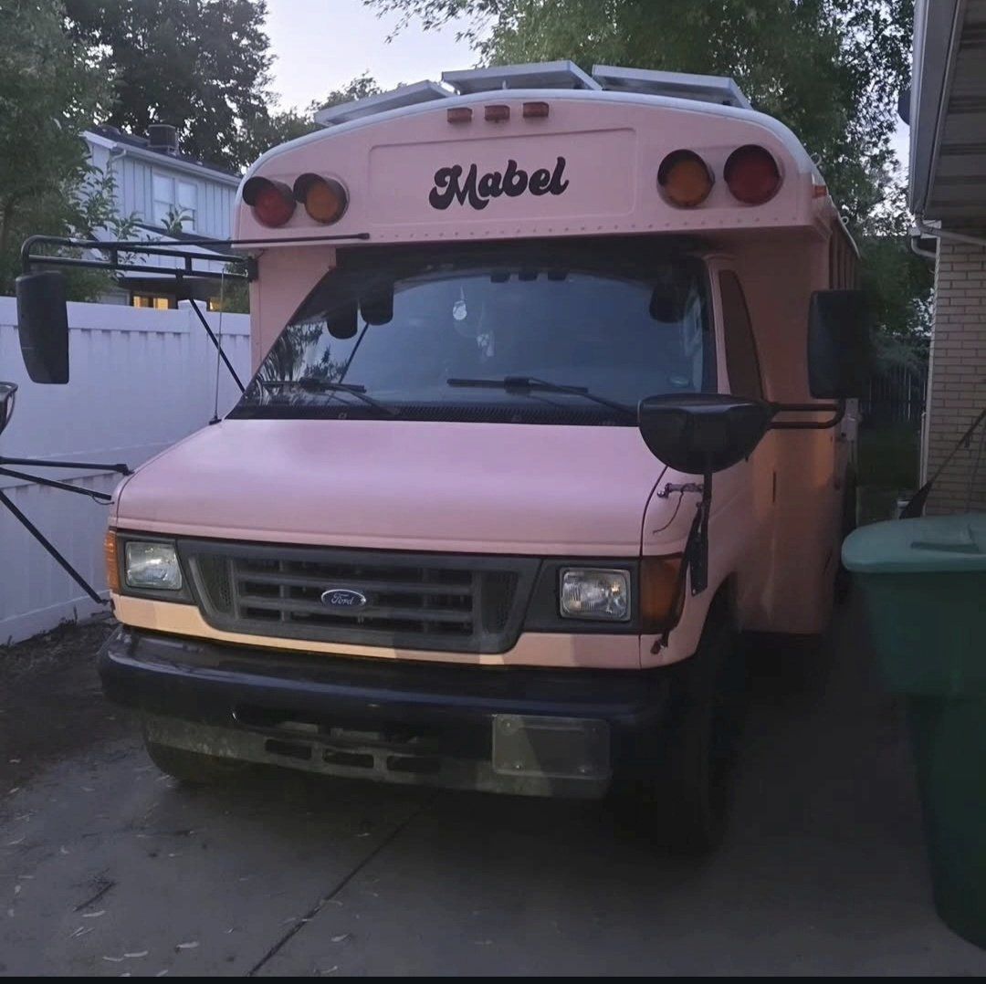 Mabel the Bus