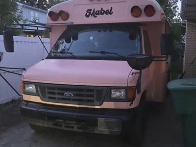 Mabel the Bus