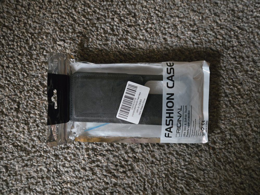 NEW Samsung Galaxy Z Fold4 Slim Case - Black