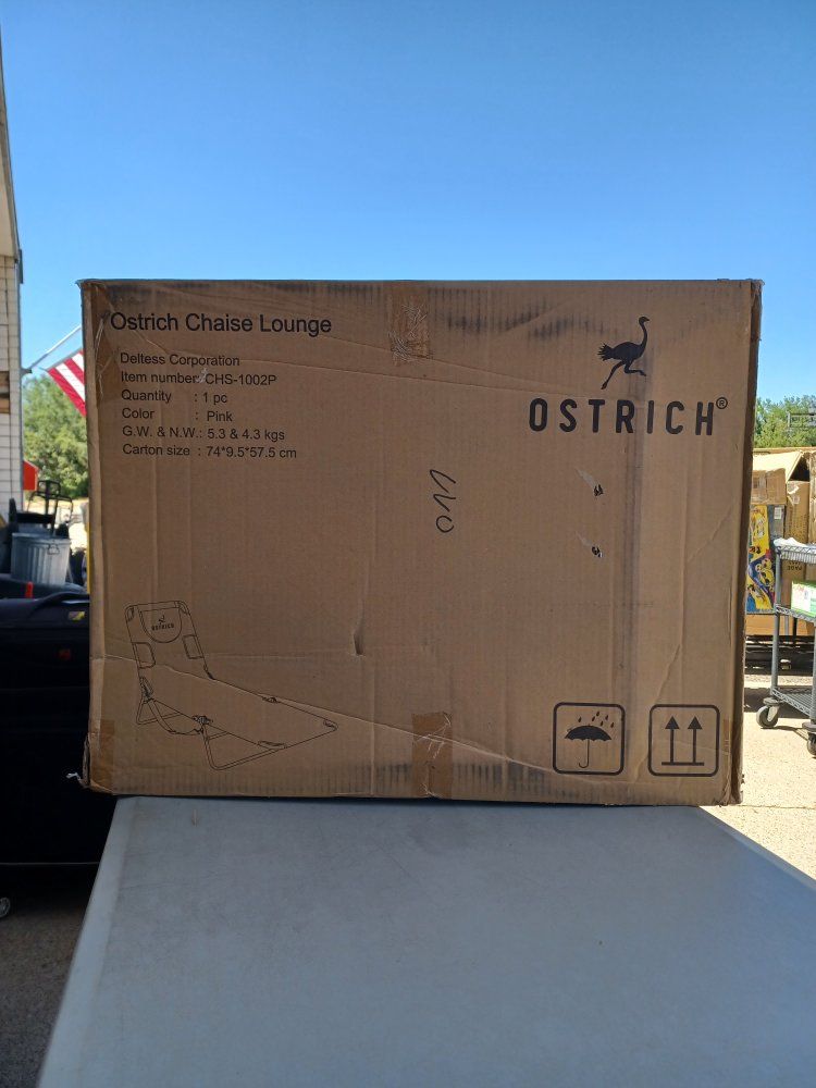 Ostrich CHS-1002P Pink Chaise Lounge - New in Box
