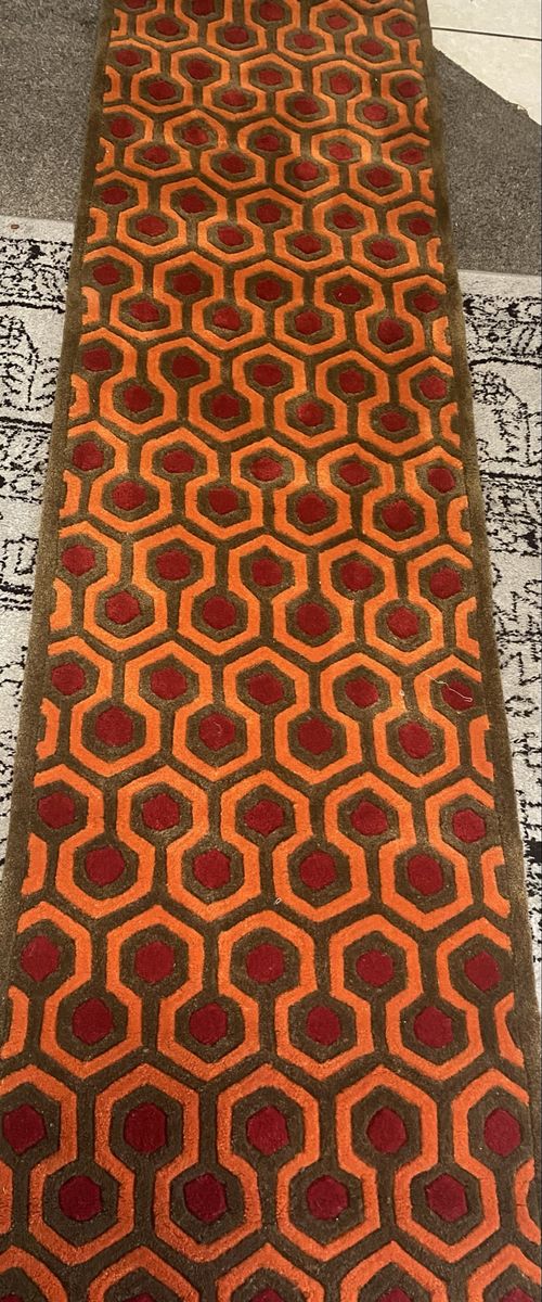 Middle of Beyond "The Hotel Runner" Rug - Shining Hexagon Pattern, Hand Tufted Acrylic