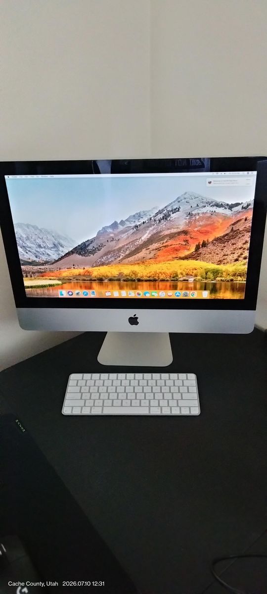 Apple iMac 21.5" (Mid 2011) - 12GB RAM - Brand New Apple Wireless Keyboard