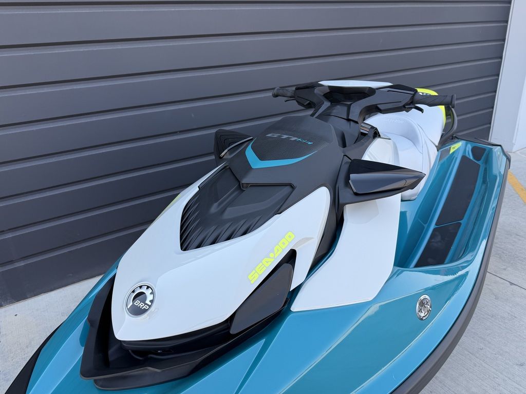 Main image 3