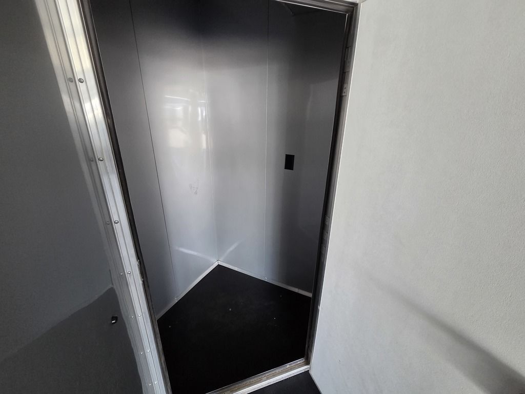 Main image 42