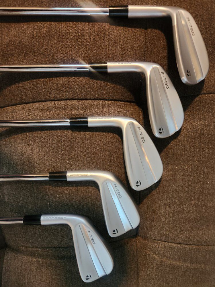 LH TaylorMade P790 Golf Irons Set (6-PW) and Callaway Jaws Raw Wedges (52,54,58°) - Used Excellent Condition