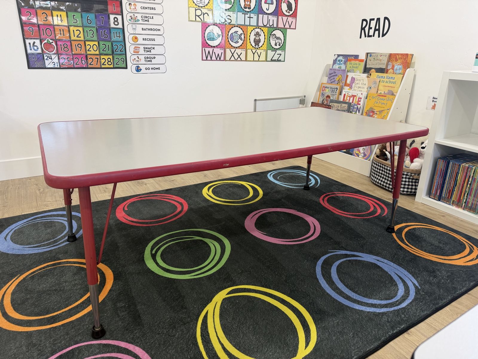 Kids preschool table