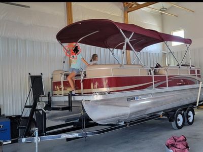 2011 Bennington SLI24