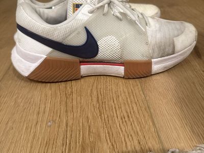 Nike Men's Air Zoom GP Turbo Tennis Shoes White Navy Size 10.5