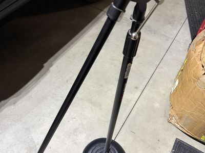 Microphone stand, adjustable
