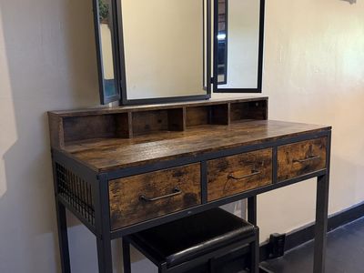 Industrial Style Vanity Dressing Table w/ 3-Fold Mirror & Stool - 3 Drawers, Rustic Brown & Black