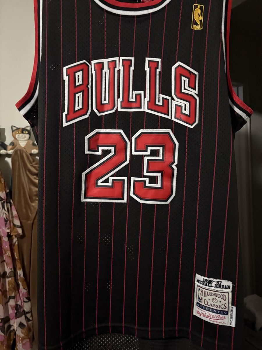 Mitchell & Ness Michael Jordan Chicago Bulls 1986-87 Hardwood Classics Jersey Size 48