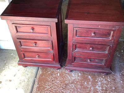 Pair Of 3 Drawer Nighstands