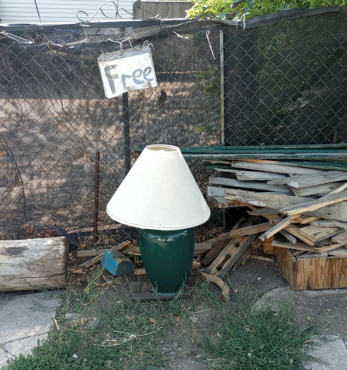 Free lamp