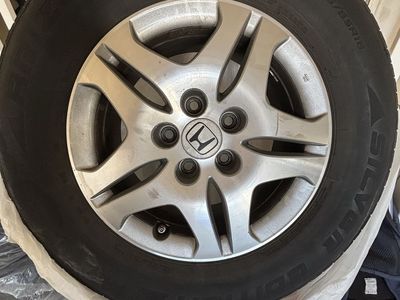 Honda Odyssey Silver 16" Alloy Wheel & Tire - P235/65R16 - Used