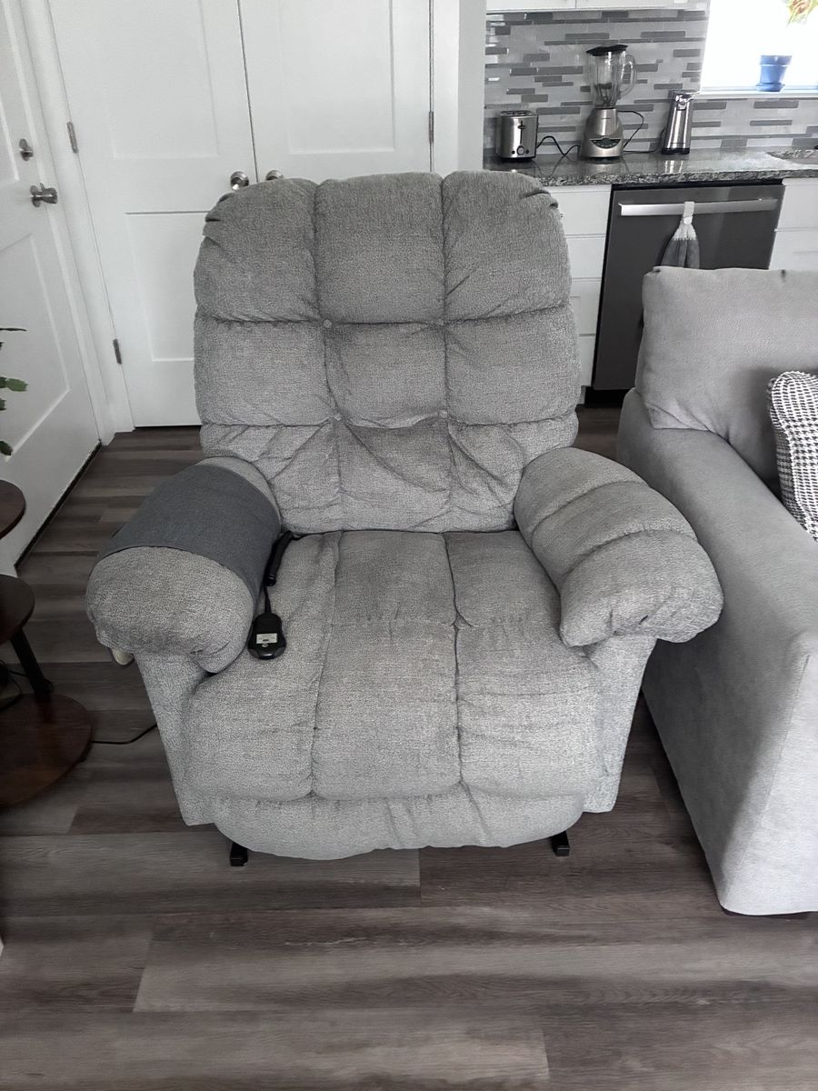 Power Reclining Lift Chair 