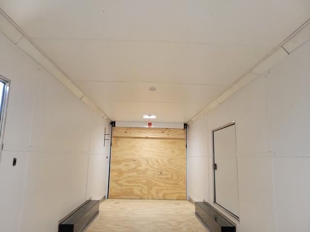 Main image 6