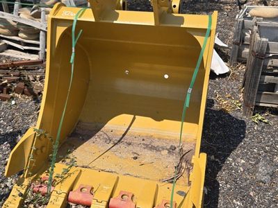 NEW Toft 36" Heavy Duty CAT 315 Excavator Bucket with a Teeth