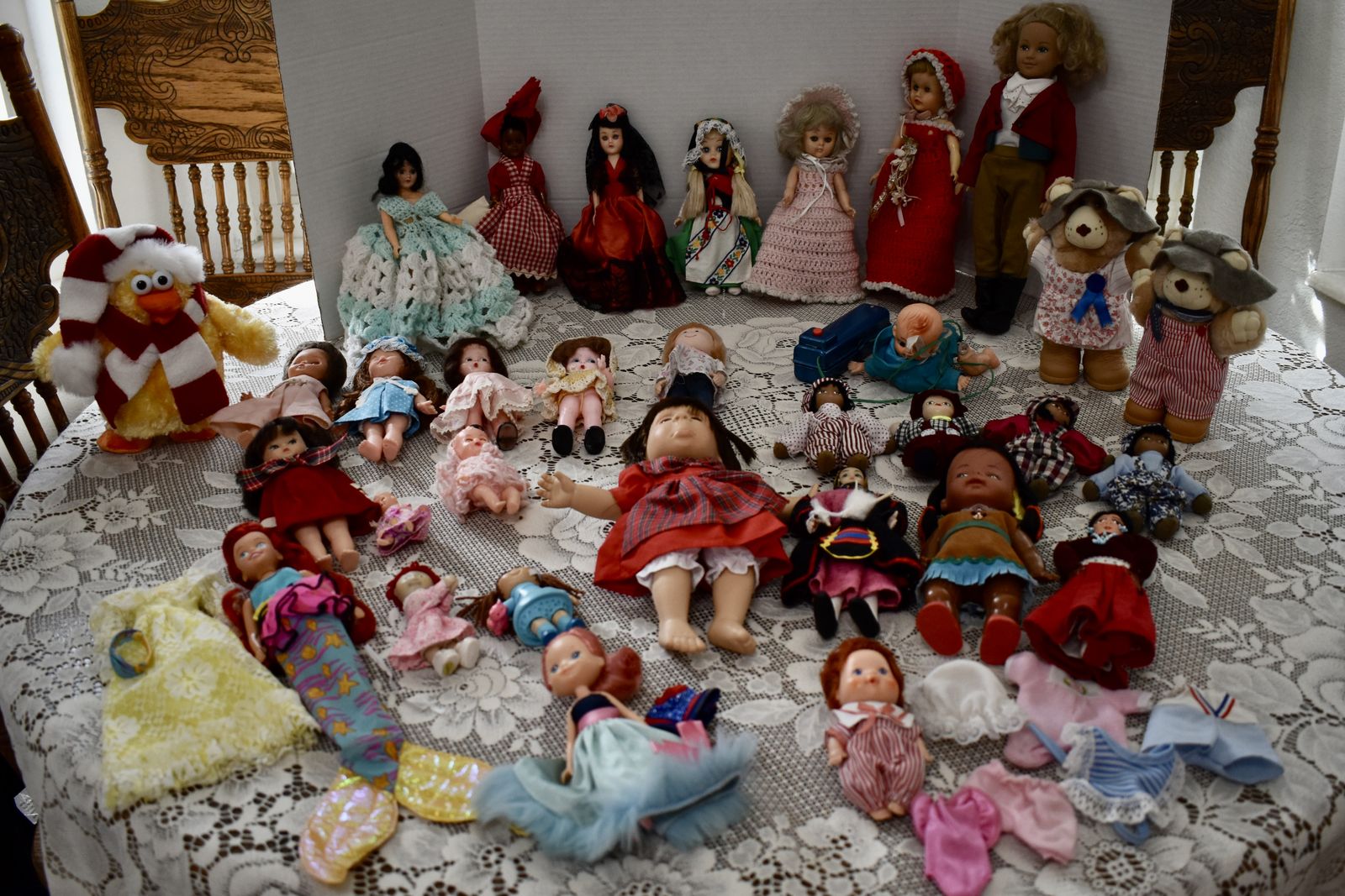Several Assorted Antique / Vintage Vinyl / Plastic / Celluloid Dolls / Fabric Dolls - And More-