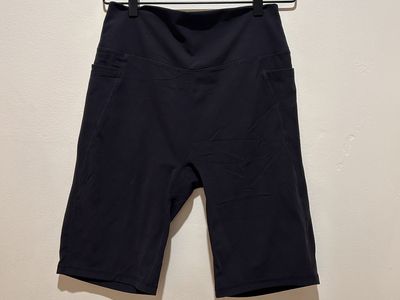 Buff Bunny Black Biker Athletic Shorts Size Large