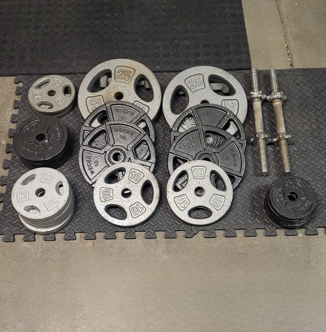 weights 180 pounds