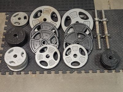 weights 180 pounds