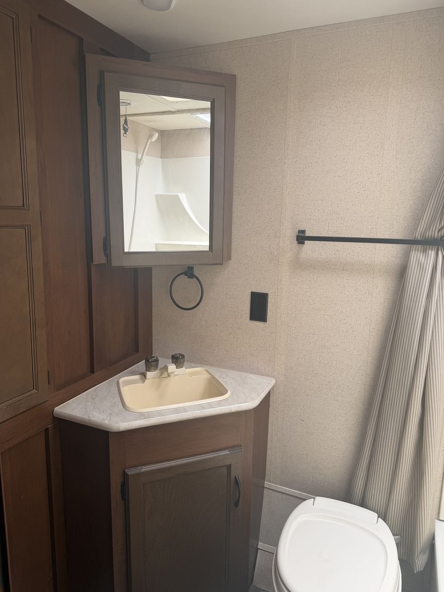 Main image 11