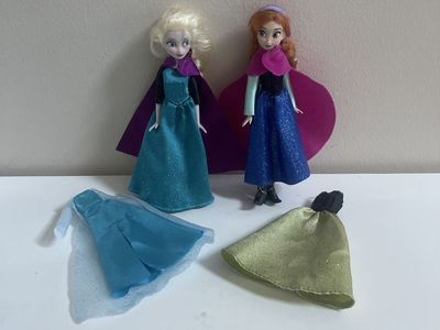 Disney Store Elsa & Anna Classic 5.5-Inch Doll set