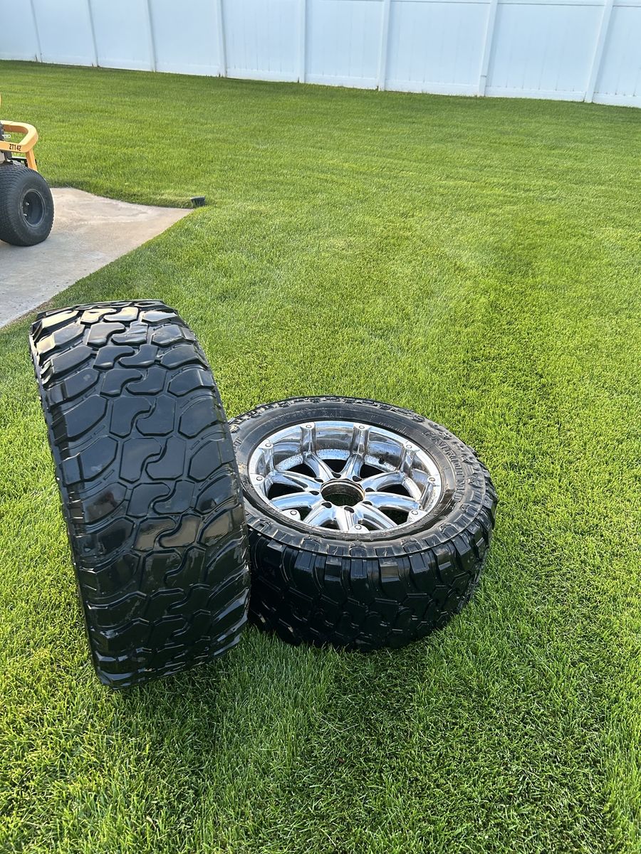 Patriot M/T Tires with Chrome Rims - Set for Trucks 35/12.5R20lt