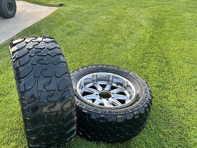 Patriot M/T Tires with Chrome Rims - Set for Trucks 35/12.5R20lt