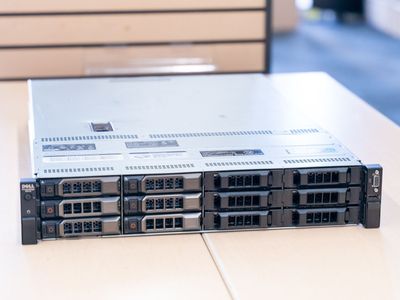 Dell Poweredge R515 Storage Server | IT Mode HBA, 16 CPU Cores, 64GB RAM, 2x SSD Bays, 12x HDD Bays