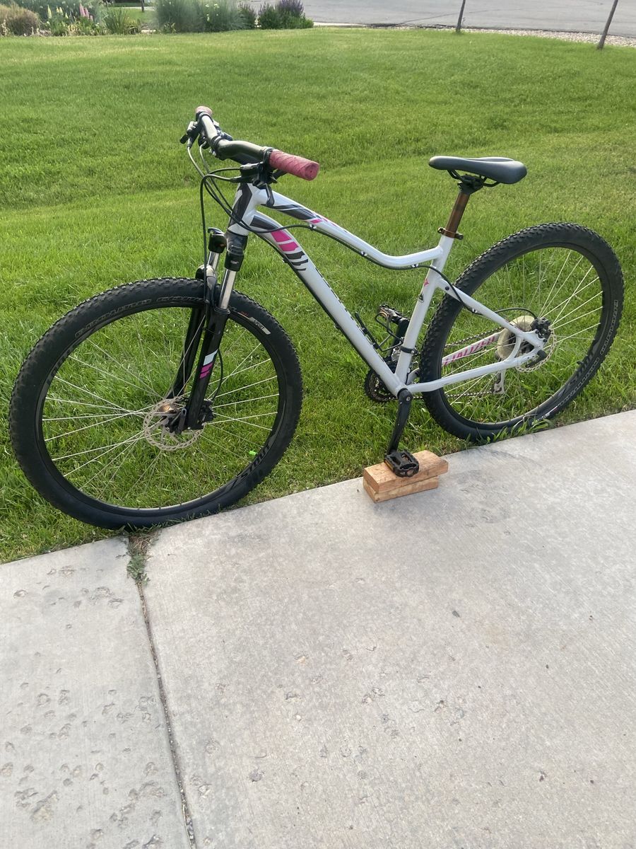 Specialized Jett 29 Women’s L
