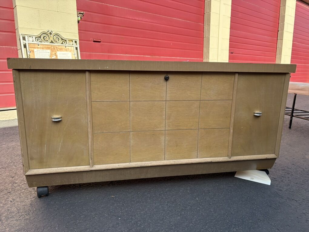 Vintage Cavalier Cedar Chest – (with Key)