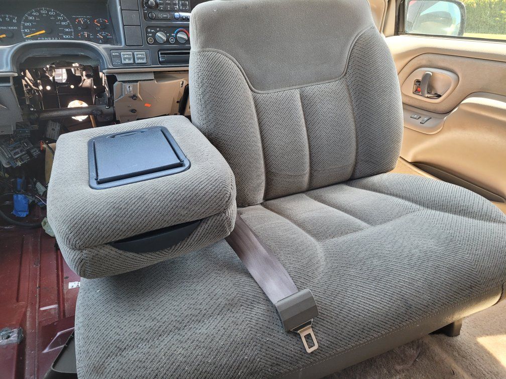 Truck seat