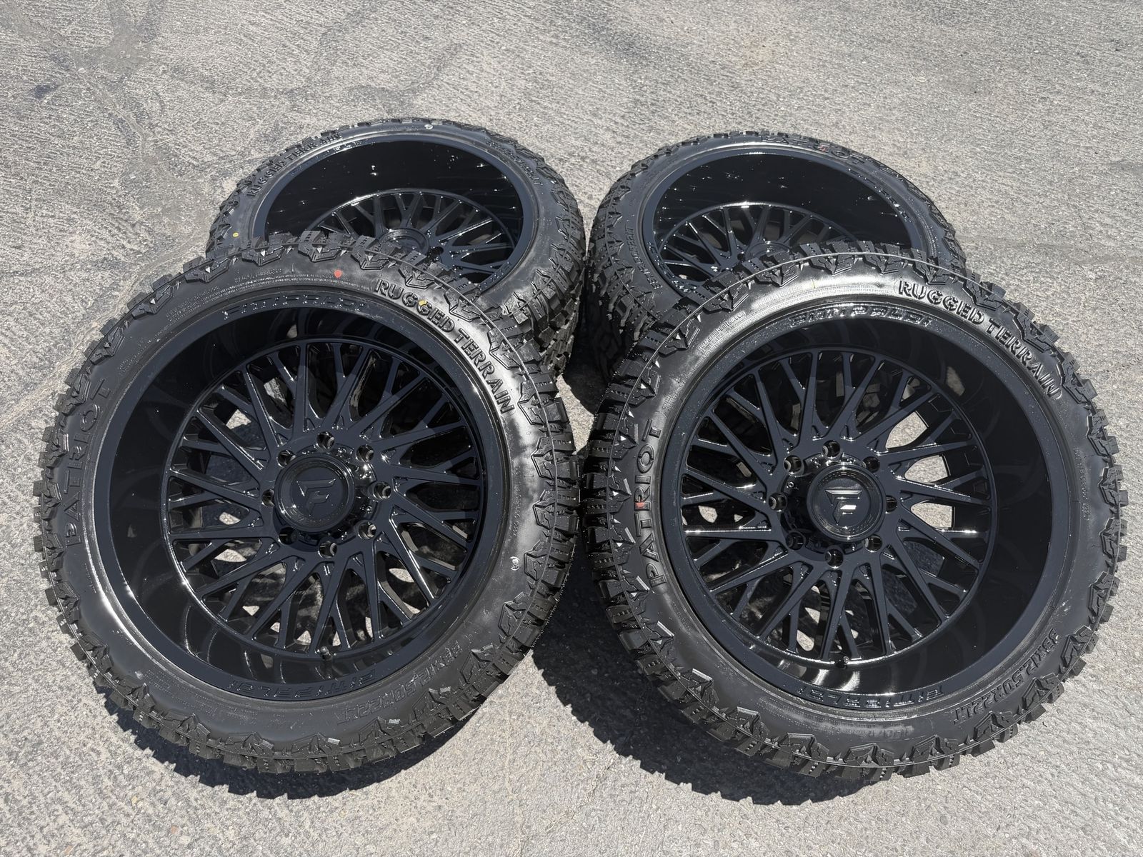 New 33x12.50r22 Patriot RT Fittipaldi FA08 -44 22x12 8x180 Chevy Duramax 3500 2011+ Silverado GMC Sierra 8 lug Black GM