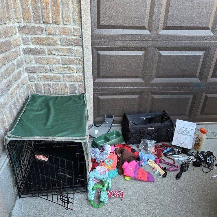 Dog Supplies pet kennel tote clippers leashes etc